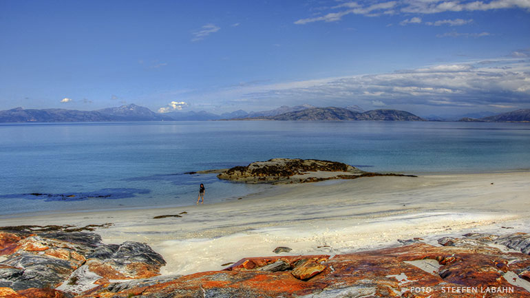 sandstrand en sommerdag